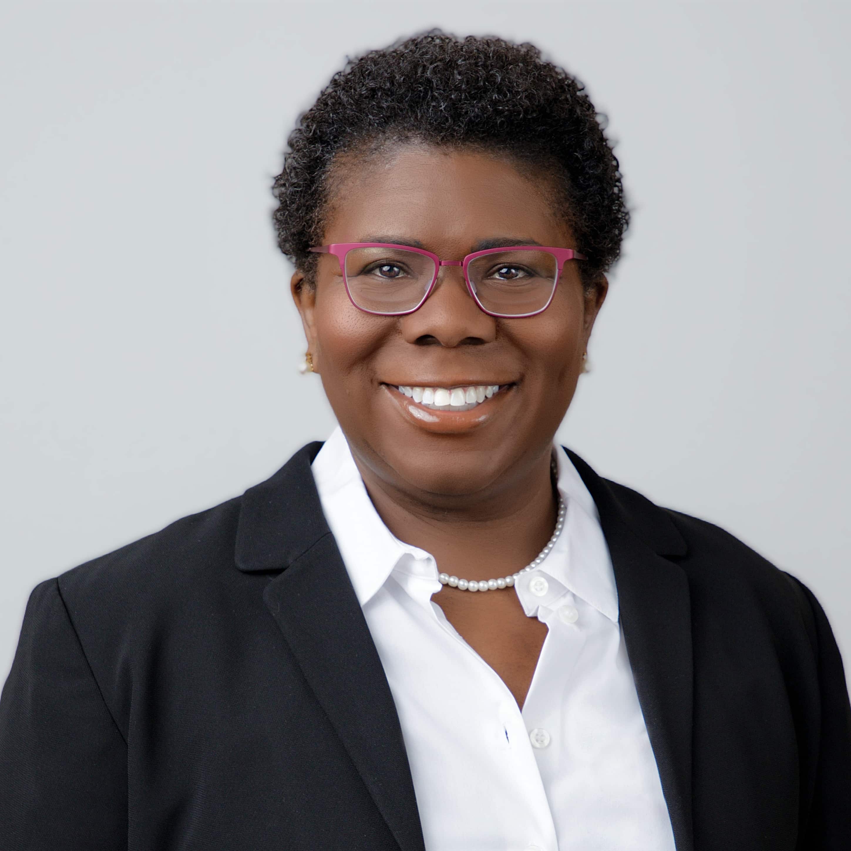 tracey knight headshot